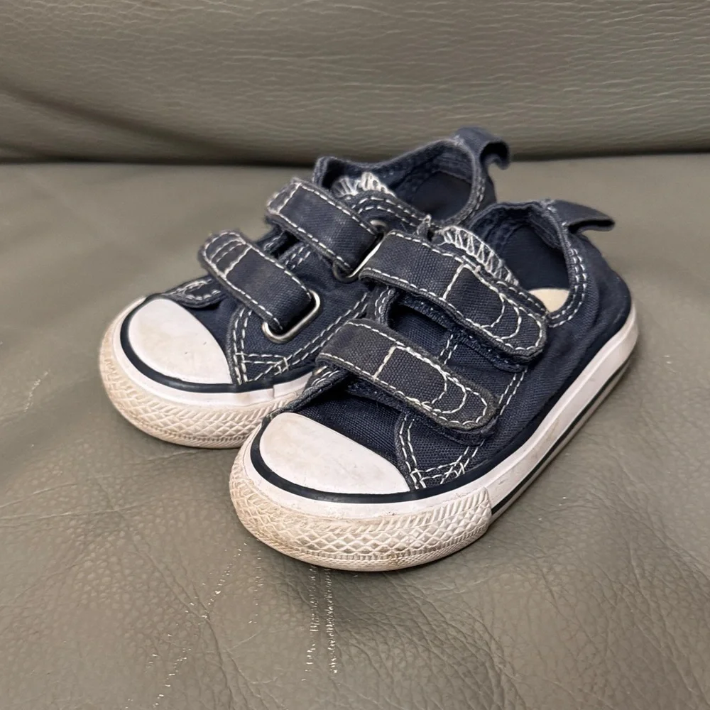 Converse Navy Blue Kids Sneakers with Velcro size 4